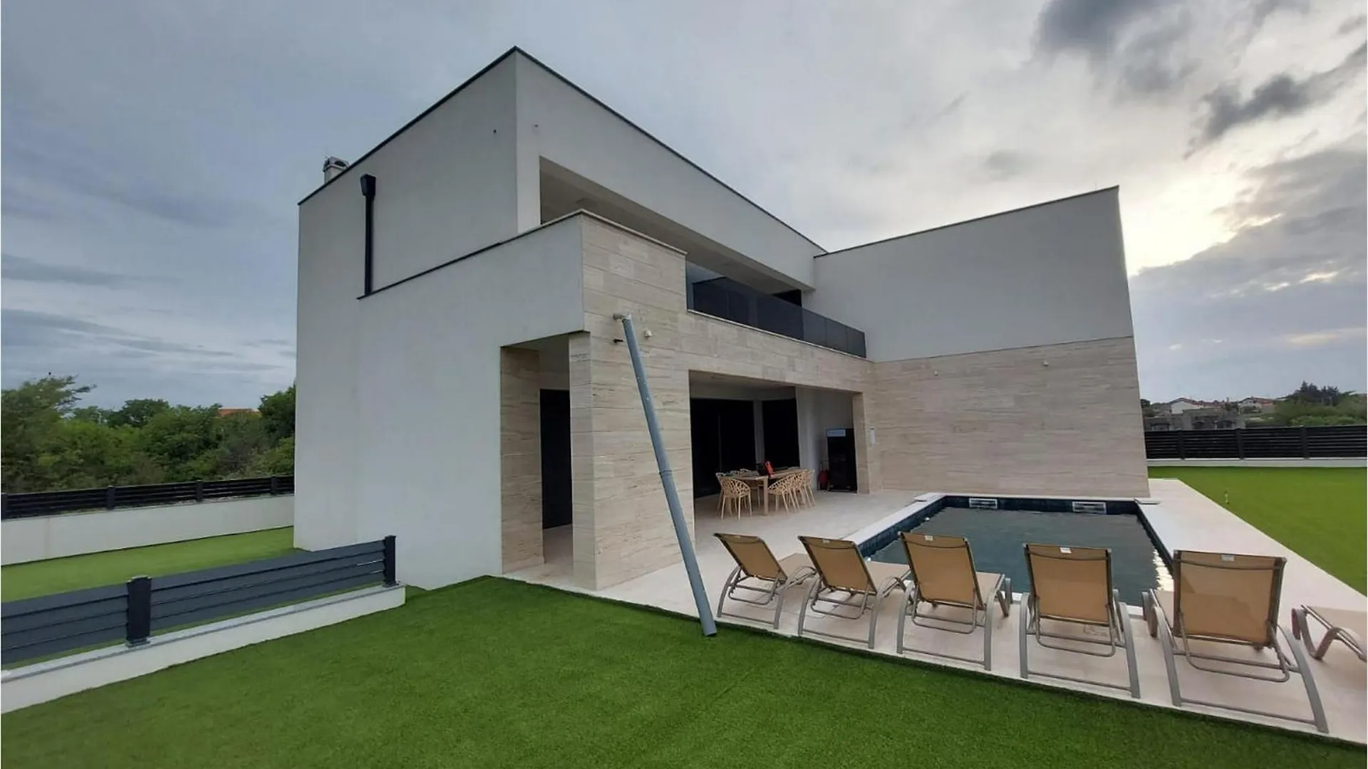 Villa Nin 2